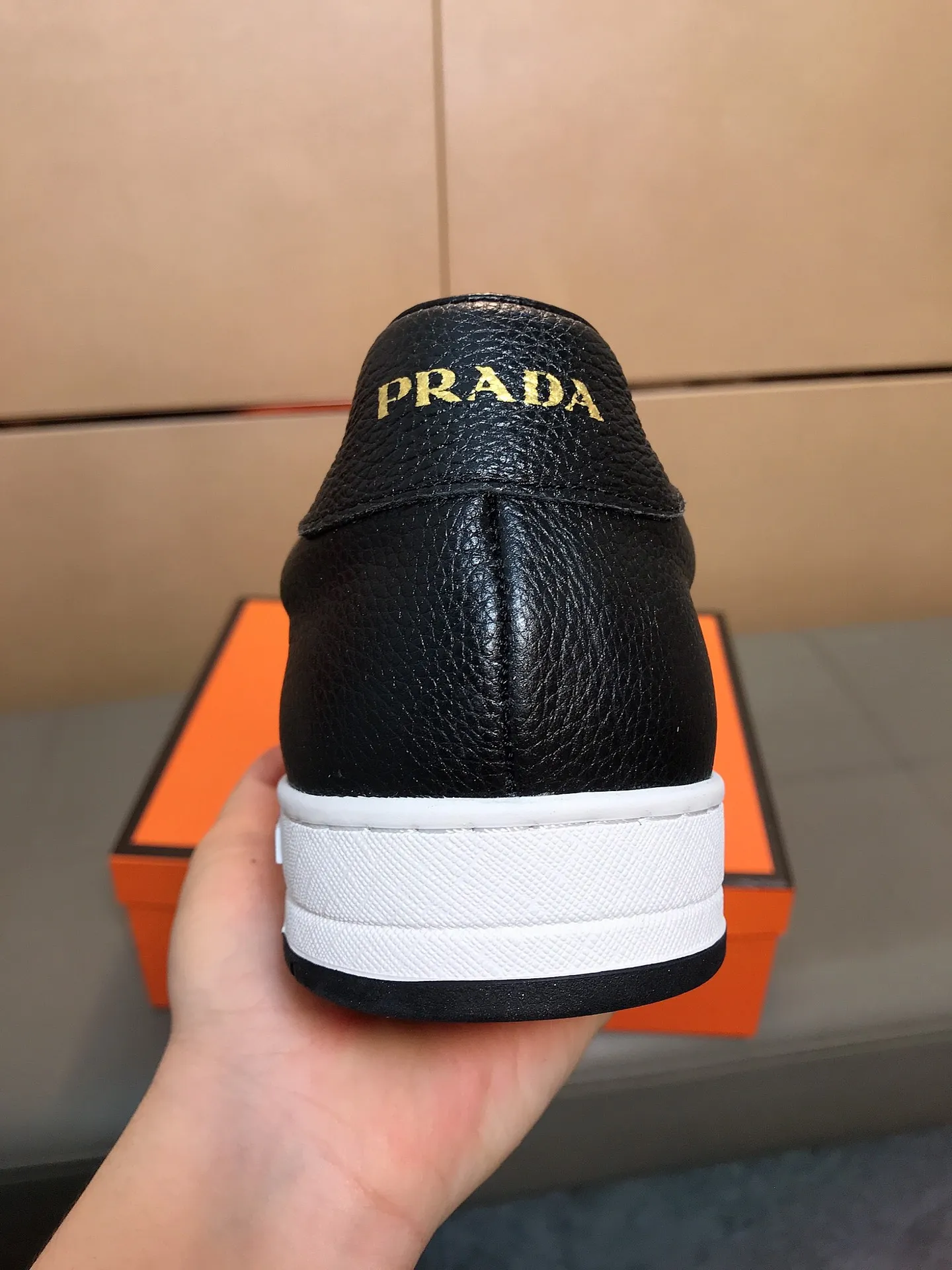 Ex-factory price 380 💎💎🆕Prada's latest casual and fashionable men's shoes👟hot style💥simple and elegant style, exclusive for trendy men. Unique latest brand elements👑, fashionable and generous, the fabric is original imported cowhide, pigskin breathable lining + feet, super comfortable and wear-resistant outsole, classic model taken in kind, size: 38-44